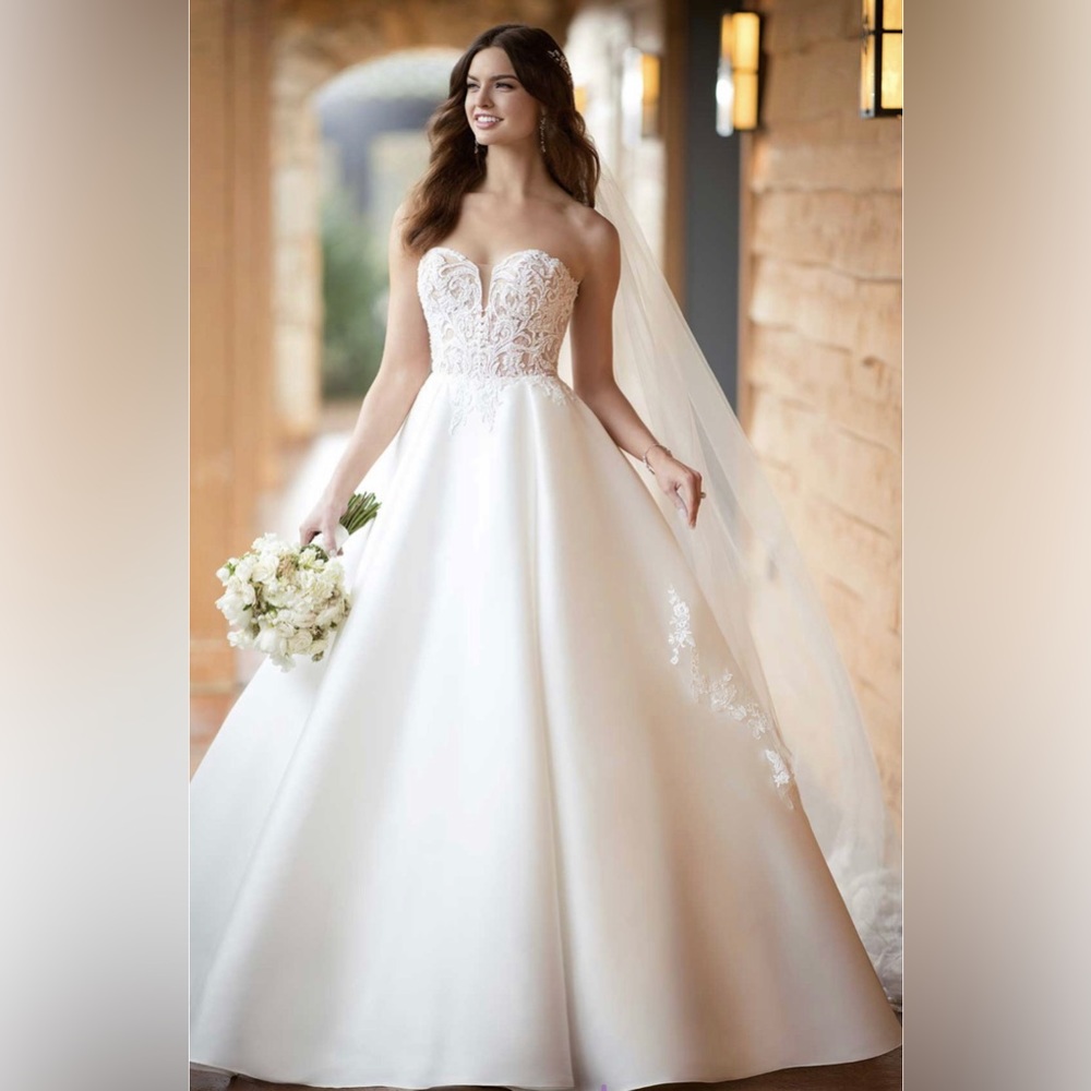 Essence of Australia - Wedding Gown